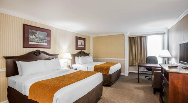 Четырёхместный номер Standard Comfort Inn & Suites Plattsburgh - Morrisonville