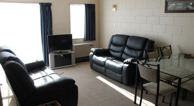 Семейный номер Standard Riverview Motel
