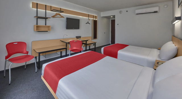 Четырёхместный номер Standard City Express by Marriott Queretaro Jurica