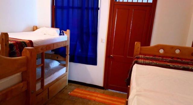 Cama en dormitorio compartido (dormitorio compartido masculino) Tikay Cafe Hostel