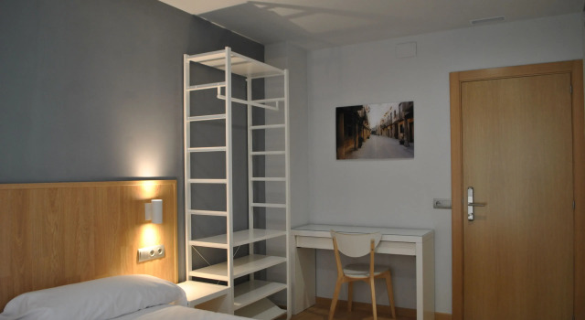 Confort cameră Hostal Universitat Cervera