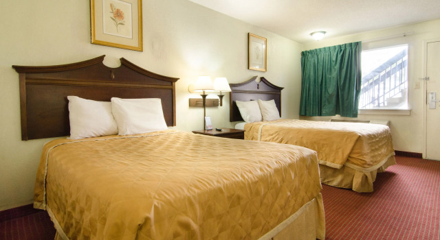 Четырёхместный номер Standard Key West Inn - Newport News