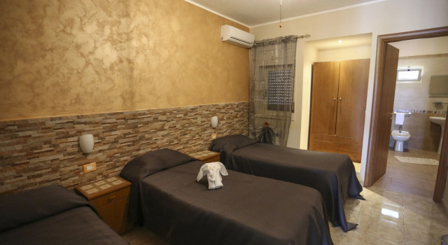 Standard- tredobbelt værelse B&B Villa Paradiso