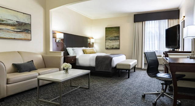 Двухместный люкс для гостей с ограниченными возможностями Best Western Plus Downtown Inn & Suites