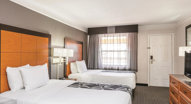 La Quinta Inn by Wyndham El Paso - Airport, Rezerwuj Hotel Hotele w El Paso z parkingiem, Parking