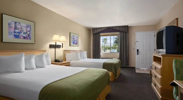 Люкс SureStay Hotel by Best Western Ukiah