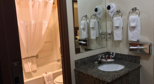Четырёхместный номер Standard Days Inn by Wyndham Taos