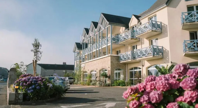 Hotel Aigue Marine, Book Hotel Hotels in Brittany with a Pool, Swimming Pool