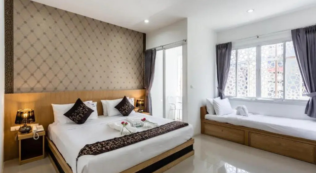 Трёхместный семейный номер Standard 7Q Bangla Hotel