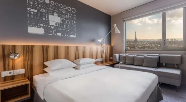 Четырёхместный люкс Eiffel Tower Отель Hyatt Regency Paris Etoile