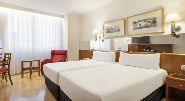 Двухместный номер Pet Friendly Ilunion Les Corts Spa