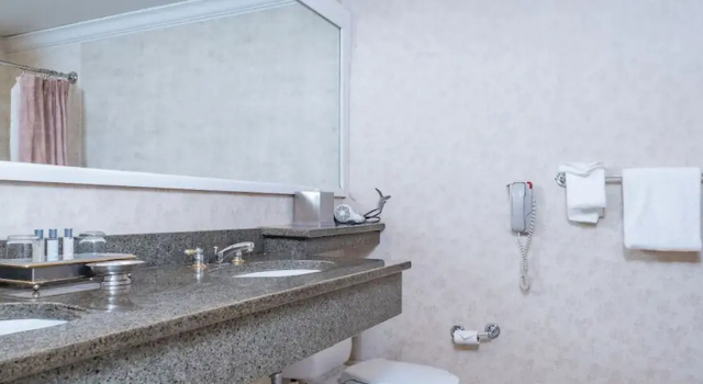 Четырёхместный номер Luxury Stoweflake Mountain Resort & Spa