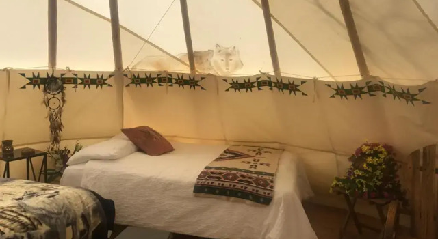 Типи Timber Wolf Olancha RV Park and Motel