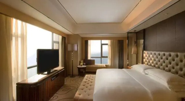 Двухместный люкс Executive Hilton Zhongshan Downtown