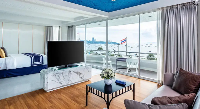 Двухместный люкс с балконом и oceanfront The Cruise Hotel