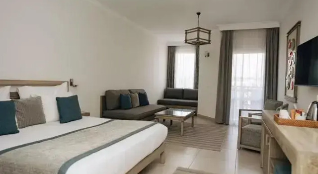 Двухместный номер Superior Deluxe с видом на бассейн JAZ Casa Del Mar Resort