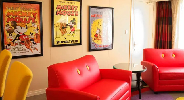Люкс Mickey's Penthouse Disney Ambassador Hotel