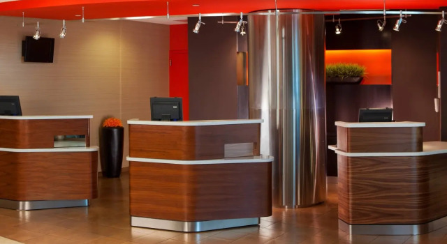 Courtyard by Marriott Arlington Crystal City/Reagan National