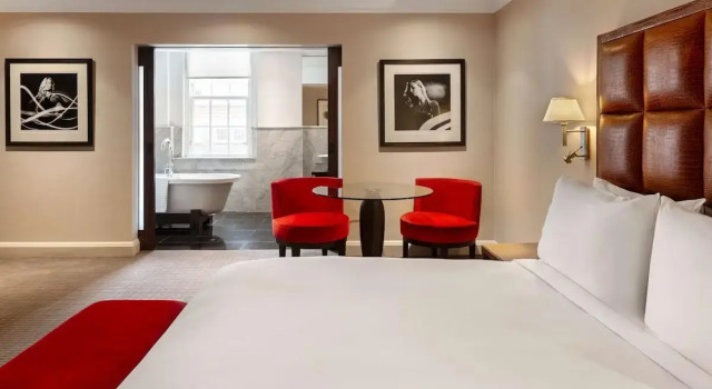 Двухместный номер Collection Premium The May Fair, A Radisson Collection Hotel, Mayfair London