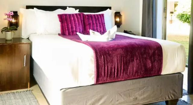 Laha Hotel, Book Hotel Maun Ngamiland East
