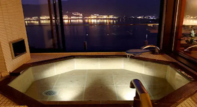 Japanese style room Type B - Semi-Open-Air Bath Kohaku with lake Kawaguchiko view Fujikawaguchiko Onsen Konanso