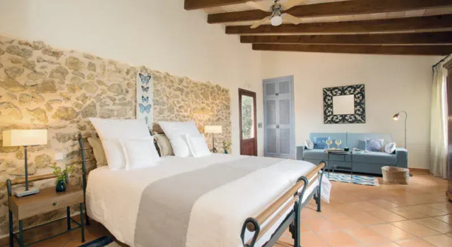 Полулюкс Casa Font i Roig