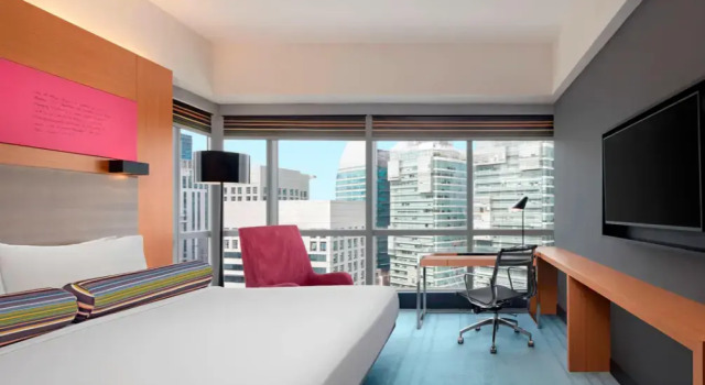 Двухместный люкс Breezy High Floor Aloft by Marriott Kuala Lumpur Sentral