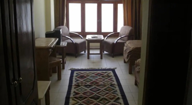 Sandy Hotel