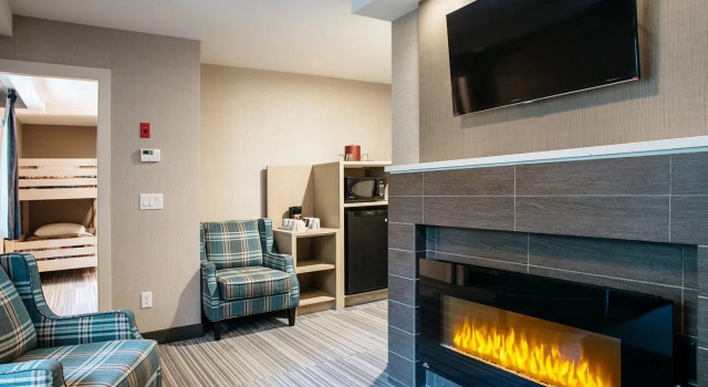 Четырёхместный люкс Explorer Mountaineer Lodge