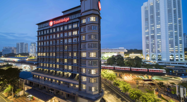 Travelodge Kuala Lumpur City Centre, Забронировать Отель Бизнес-отели Куала-Лумпура, рядом с National Textiles Museum Kuala Lumpur, 4* 5*