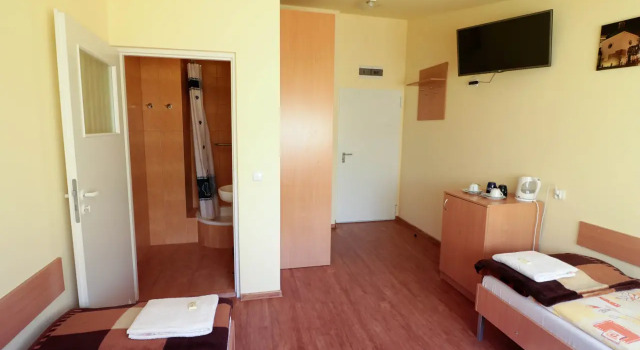 Nawojka Hotele Studenckie, Buchen Sie Hotel Krowodrza Krakau