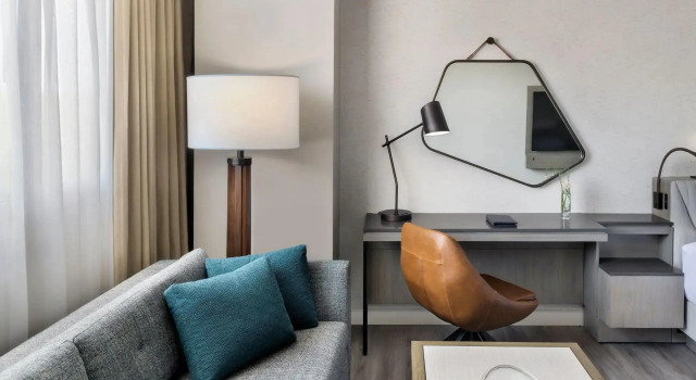 Номер Premier Tower Hyatt Regency OHare Chicago