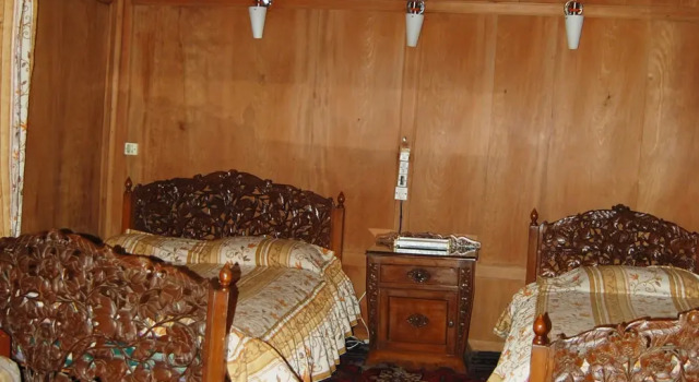 Aristotle Houseboat, Забронировать Отель Сринагар Jammu & Kashmir Ski