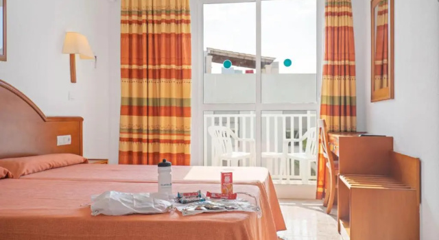 Cycling Friendly Twin room BLUESEA Piscis