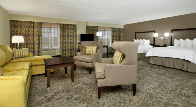 Четырёхместный люкс Sofa bed Hampton Inn & Suites By Hilton - Rockville Centre