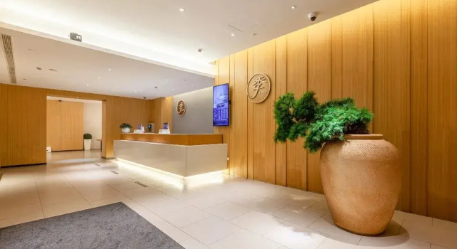 JI Hotel Shanghai Zhaojiabang, Varaa Hotelli Xuhui 