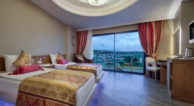 Люкс Jacuzzi Deluxe Granada Luxury Okurcalar