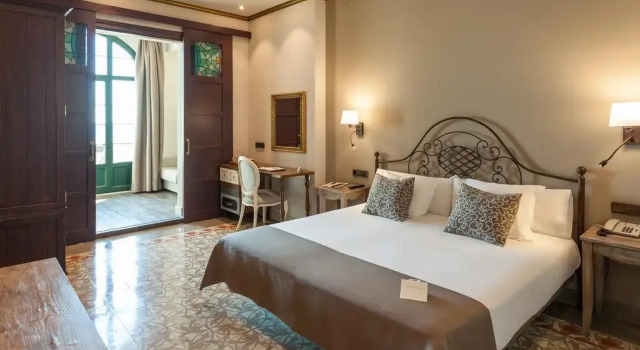 Полулюкс Hotel Diana