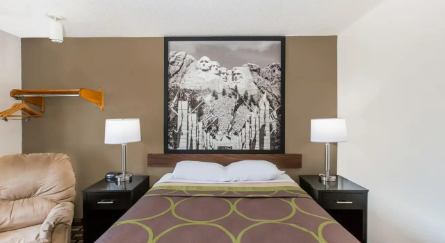 Accessible Doppel Zimmer Super 8 by Wyndham Wayne