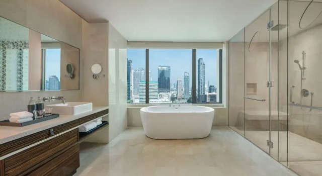 Corner клубный люкс Executive c 1 комнатой Renaissance Bangkok Ratchaprasong Hotel by Marriott