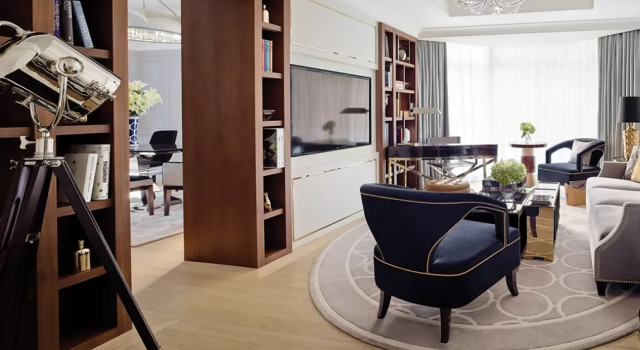 Двухместный люкс Director The Langham Hong Kong