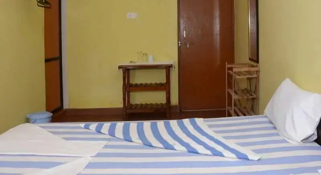 V&M Calisto Guesthouse, Book Hotel Cheap Hotels in Ashvem