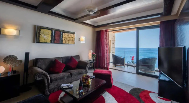 Двухместный люкс Honeymoon с балконом Reef Oasis Blue Bay Resort & Spa