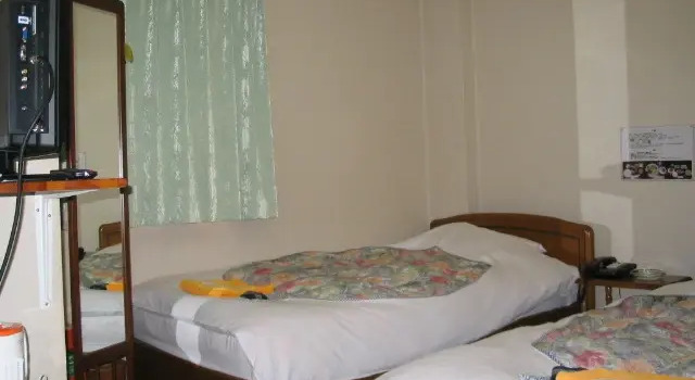 Business Hotel Toraku, Rezervovat Hotel Hotely v Ishikawa s parkováním, Parkování