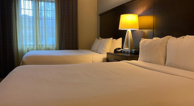 Четырёхместный люкс c 1 комнатой Staybridge Suites Syracuse Liverpool by IHG