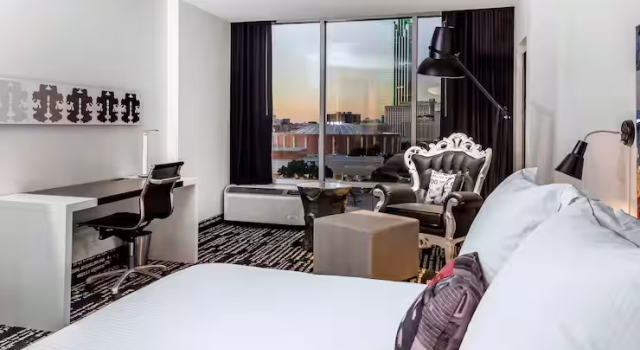 Номер Lorenzo Hotel Dallas, Tapestry Collection by Hilton