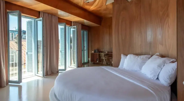 Двухместный люкс Corner с видом на Старый город Rooms Hotel Batumi
