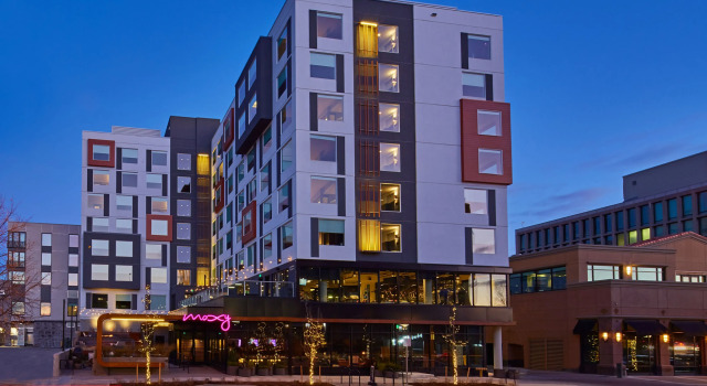 MOXY Denver Cherry Creek, Prenota Hotel Hotel a Denver con parcheggio, Parcheggio