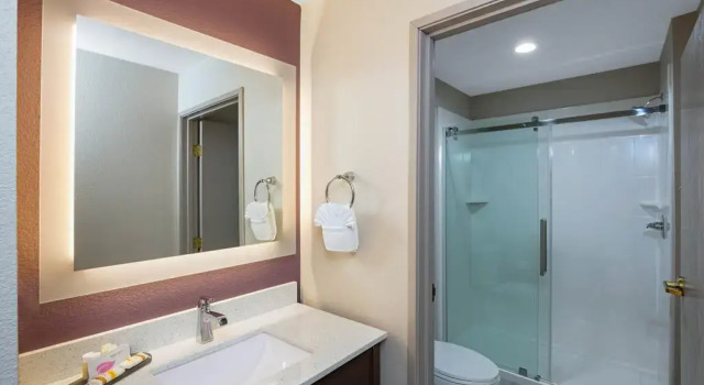 Двухместный номер La Quinta Inn & Suites by Wyndham Las Vegas Nellis