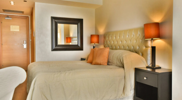 Одноместный номер Comfort с видом на город Plaza Resort